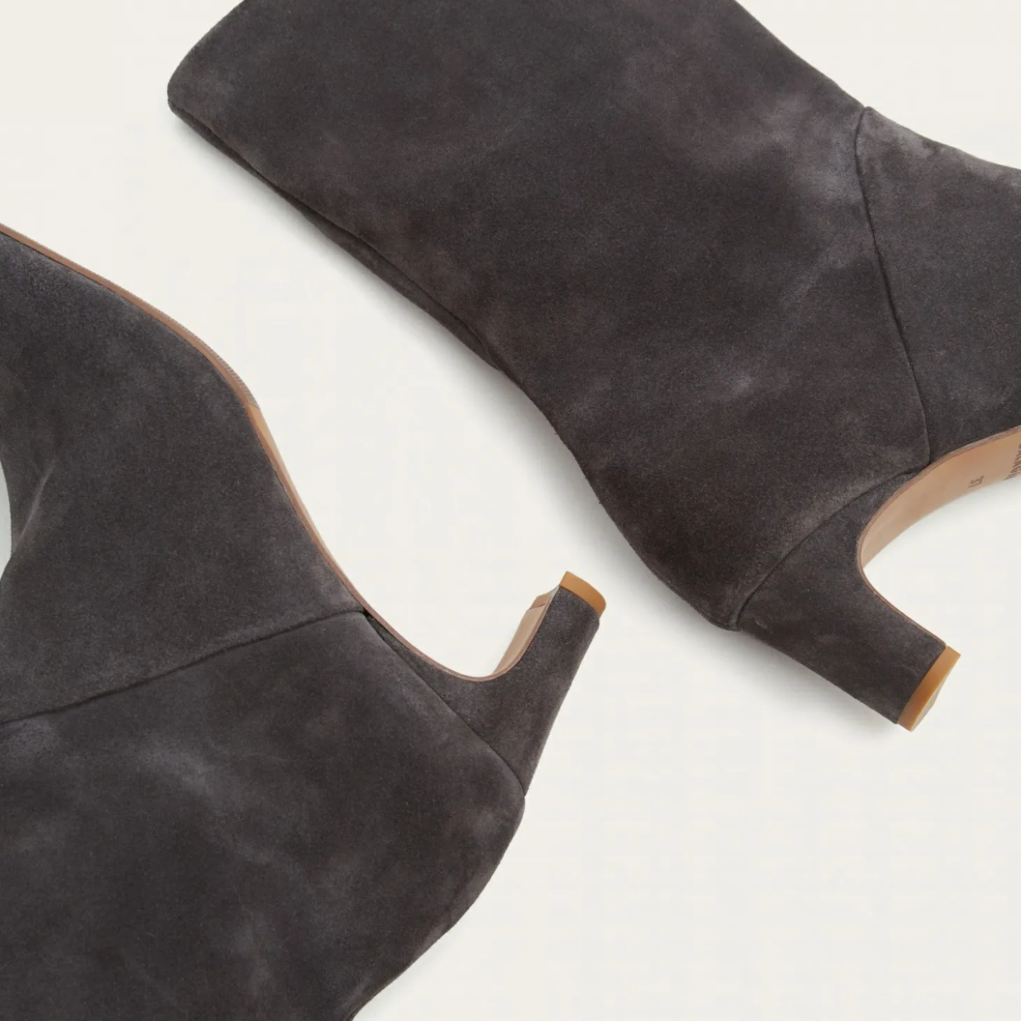 Botki|Balagan Adina Botki, Antracytowy Welur