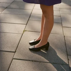 Czółenka|Balagan Dvora Czółenka, Czarny