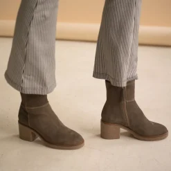 Botki|Balagan Ejtan Botki, Dymny Welur