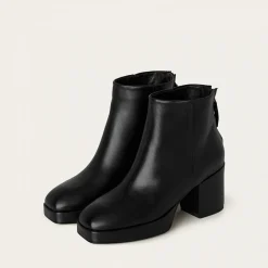 Botki|Balagan Elton Botki, Czarny