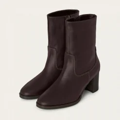 Botki|Balagan Gawoa Botki, Ciemny Braz