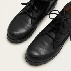 Botki|Balagan Geva Botki, Czarny Rustykalny