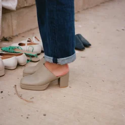 Klapki|Balagan Gloria Klapki, Kamienny Szary