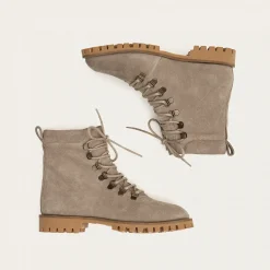 Botki|Balagan Har Botki, Szary Welur