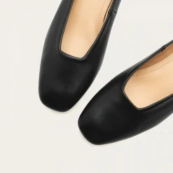 Baleriny|Balagan Kikar Baleriny, Czarny