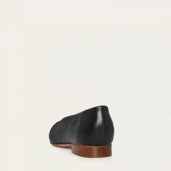 Baleriny|Balagan Kikar Baleriny, Czarny