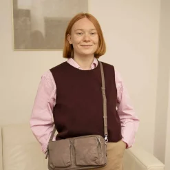 Listonoszki|Balagan Kli Torebka, Dymny