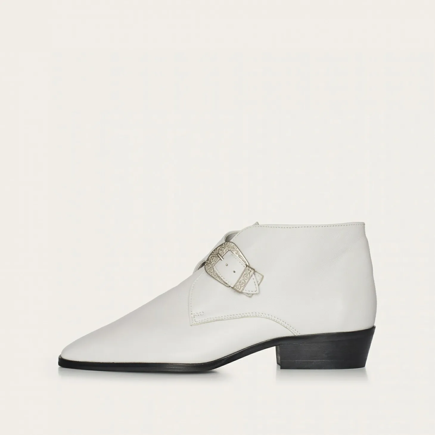 Półbuty|Balagan Louis Botki, Zlamana Biel