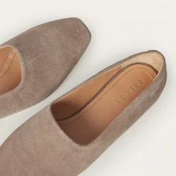 Baleriny|Balagan Malben Baleriny, Marrone