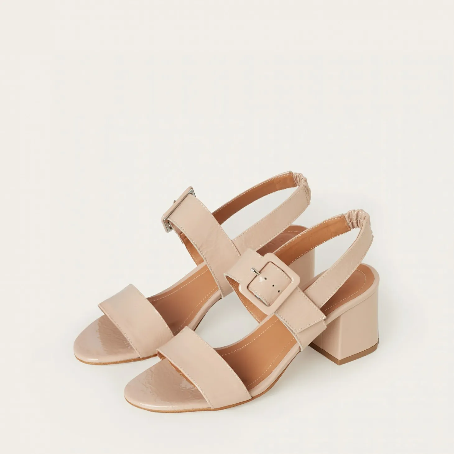 Sandaly|Balagan Rehava Sandaly, Ratanowy Polysk