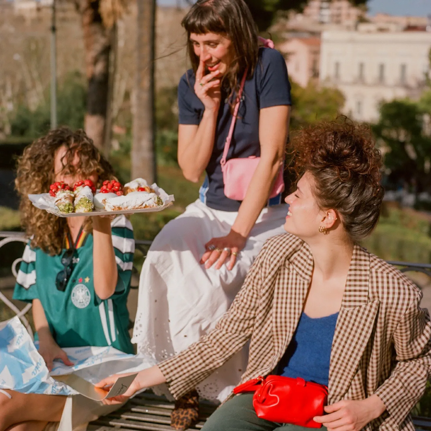 Minitorebki|Balagan Roha Torebka, Makowa Czerwien