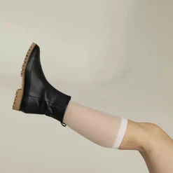 Botki|Balagan Saviv Botki, Czarny