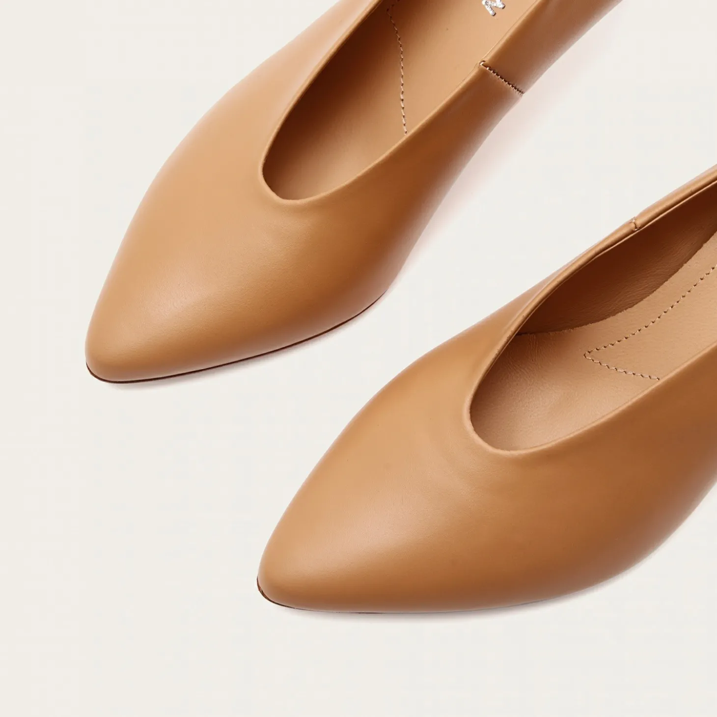 Szpilki|Balagan Schpitz Czółenka, Naturalny