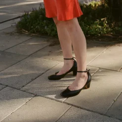 Czółenka|Balagan Sira Czółenka, Czarny