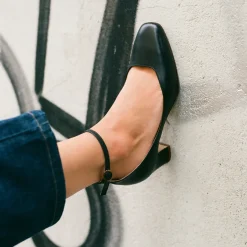 Czółenka|Balagan Sira Czółenka, Czarny