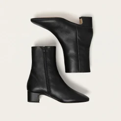 Botki|Balagan Stav Botki, Czarny