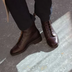 Botki|Balagan Tzava Botki, Ciemny Braz