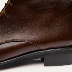 Botki|Balagan Tzava Botki, Ciemny Braz