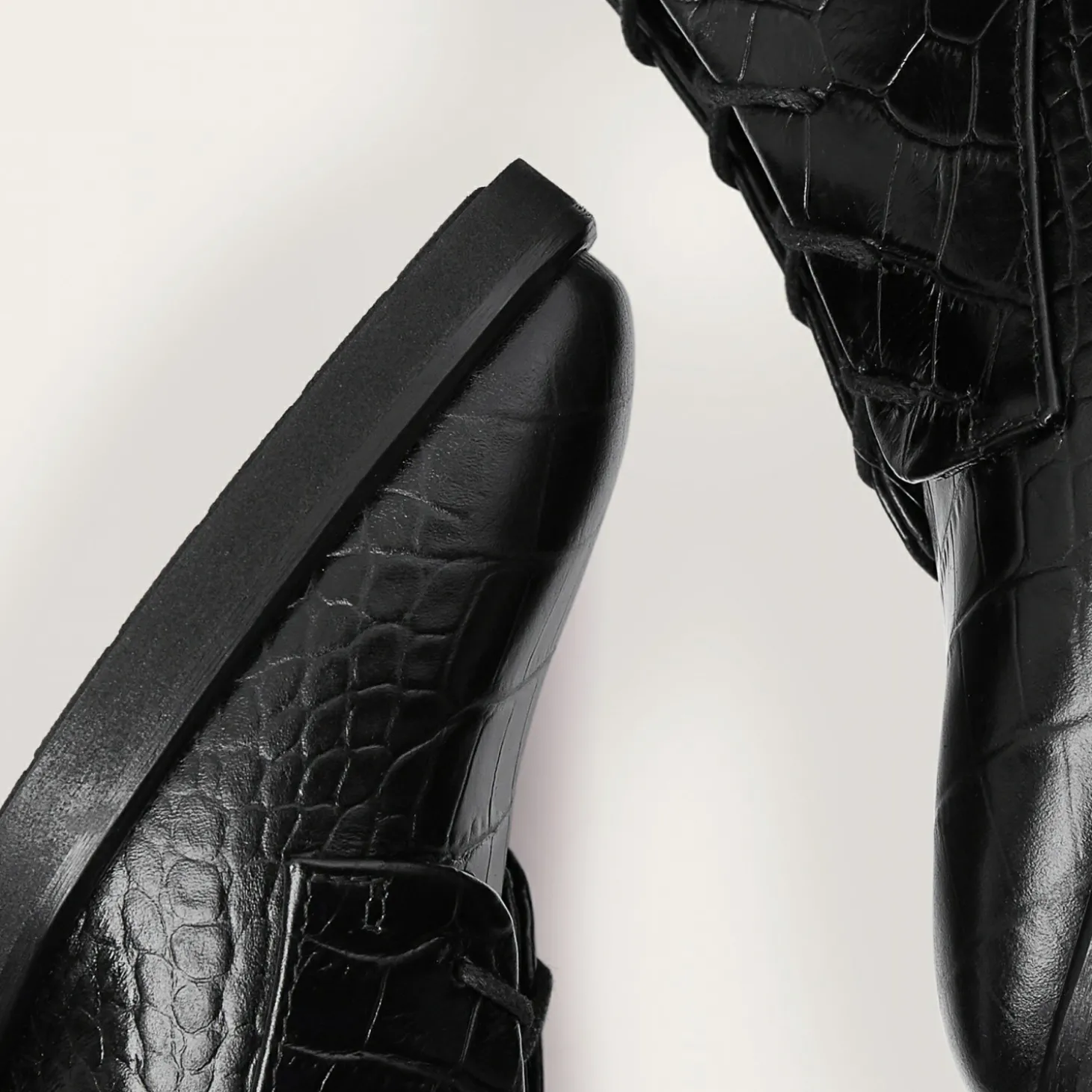 Botki|Balagan Tzava Botki, Czarny Wzor Krokodyla