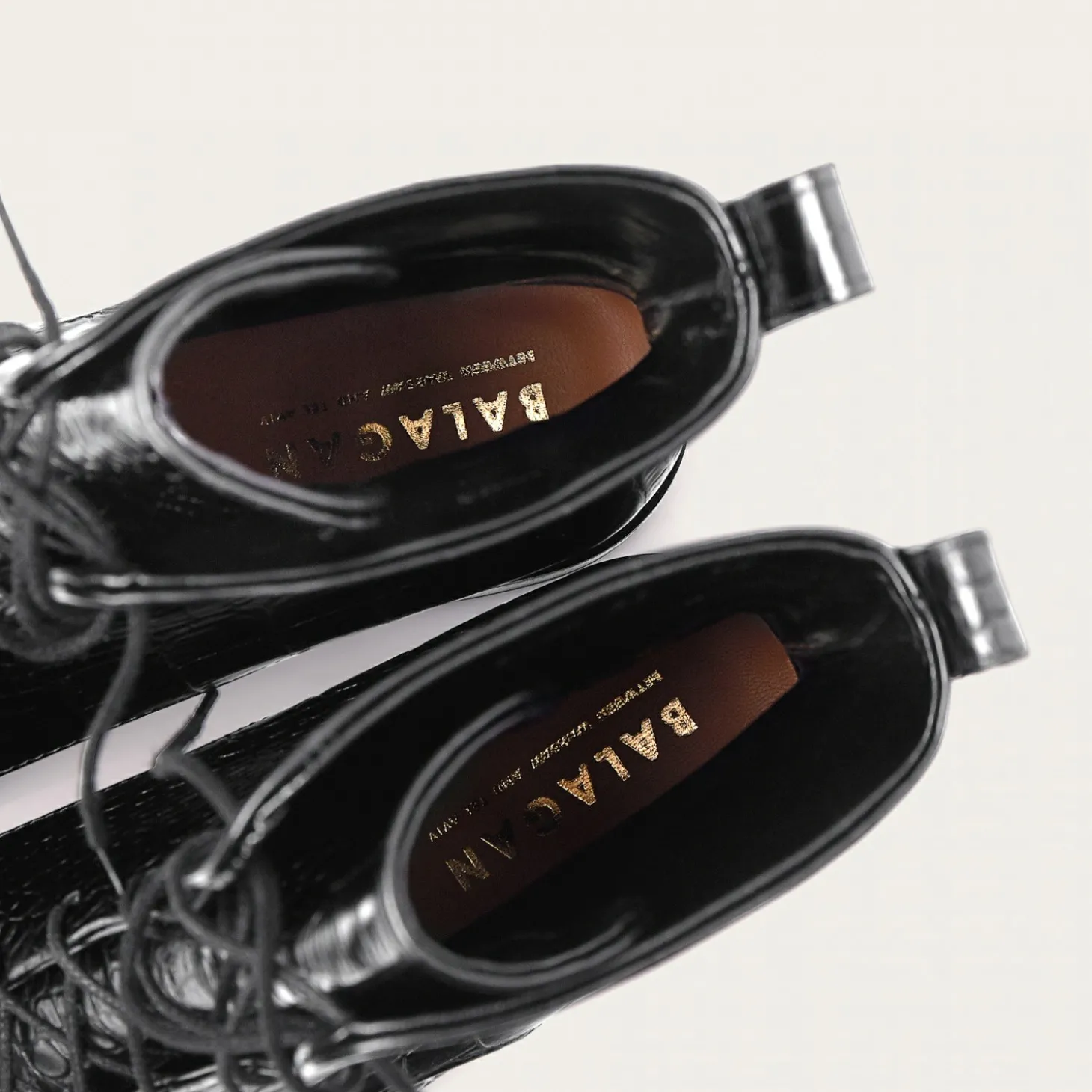 Botki|Balagan Tzava Botki, Czarny Wzor Krokodyla