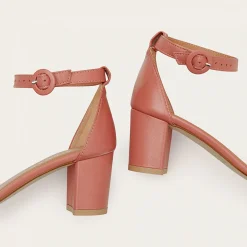 Sandaly|Balagan Ulam Sandaly, Koralowy