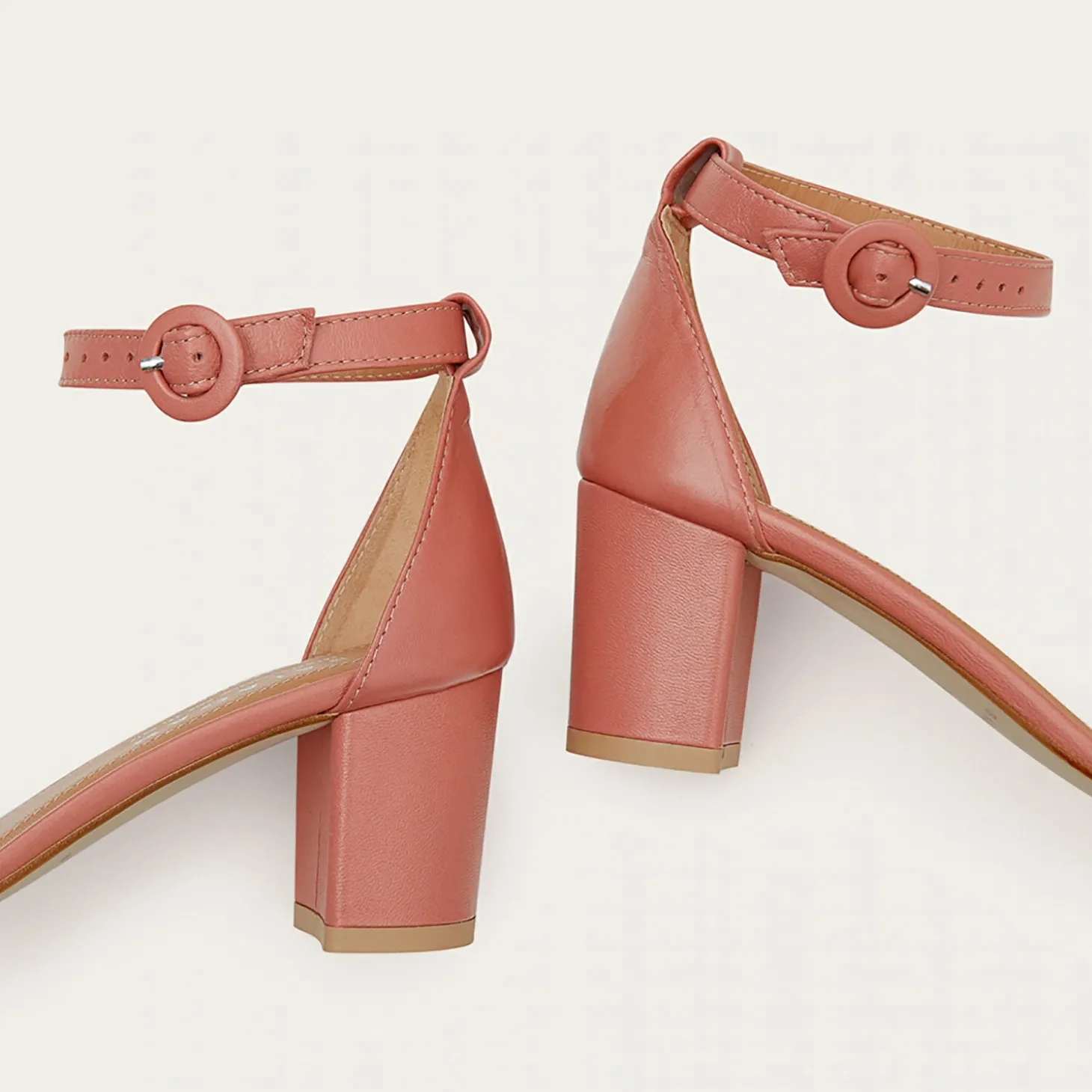 Sandaly|Balagan Ulam Sandaly, Koralowy