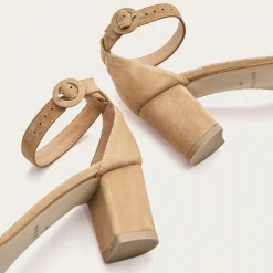 Sandaly|Balagan Ulam Sandaly, Waniliowy Zamsz