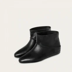 Botki|Balagan Vanya Botki, Czarny